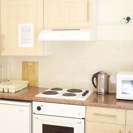 Earls Court Studios Лондон Экстерьер фото